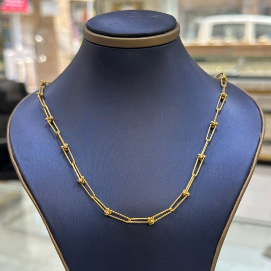 Necklaces 18k - 7.75 g