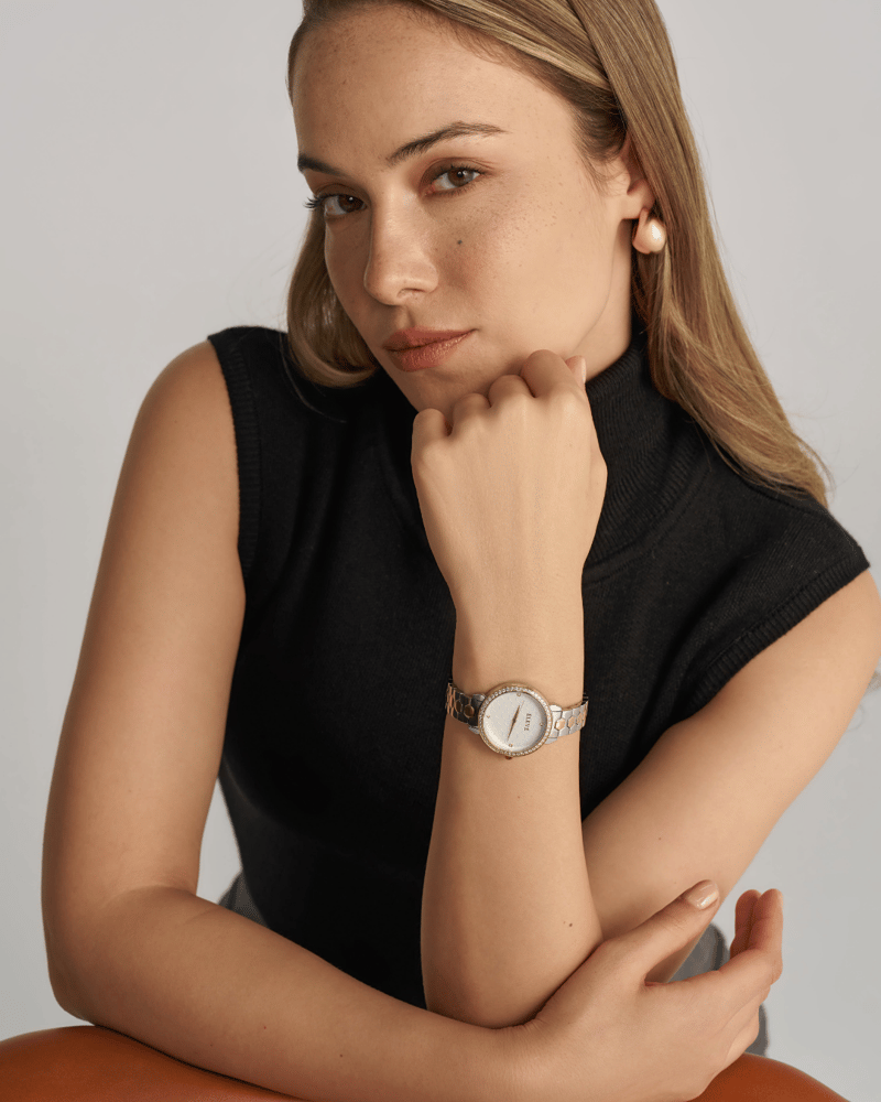 ساعة Hexaband هيكساباند