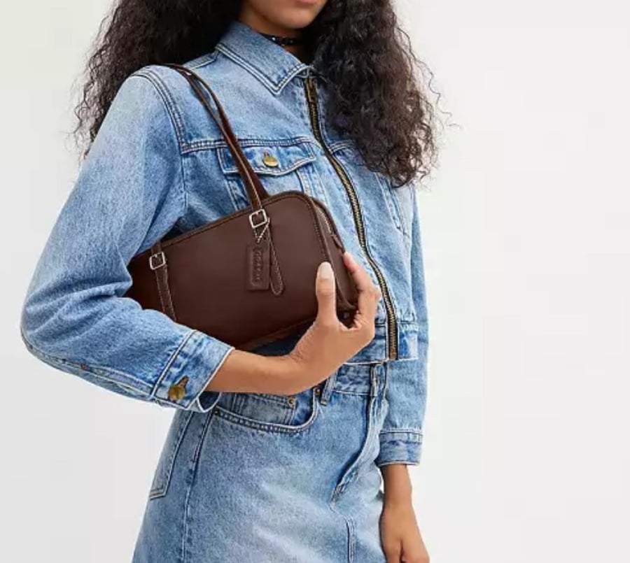 Swing zip bag