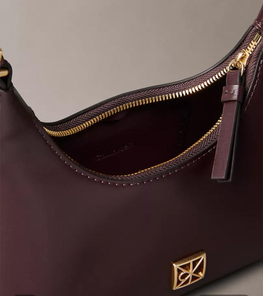 شنطة كالفن كلاين  ‏Emblem Logo Leather Small Shoulder Bag