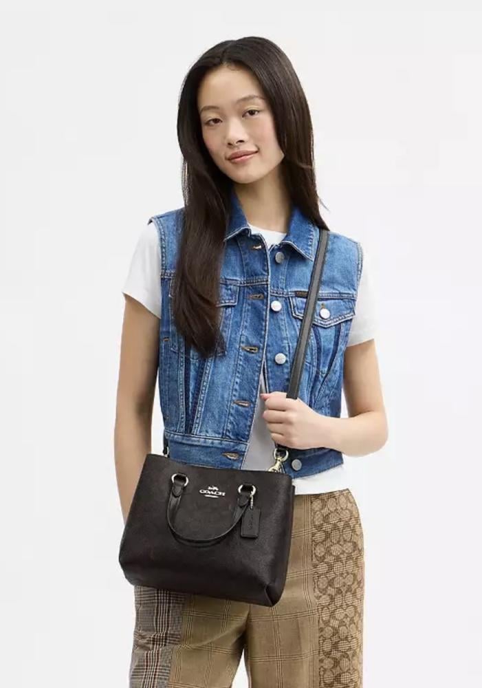 Station Carryall Bag In Signature Canvas