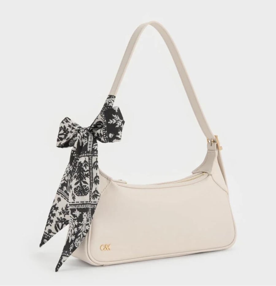 Cerese Leather Scarf-Handle