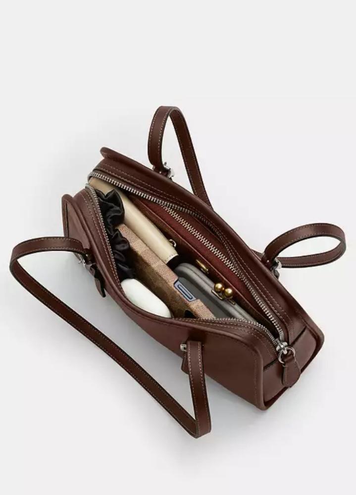 Swing zip bag