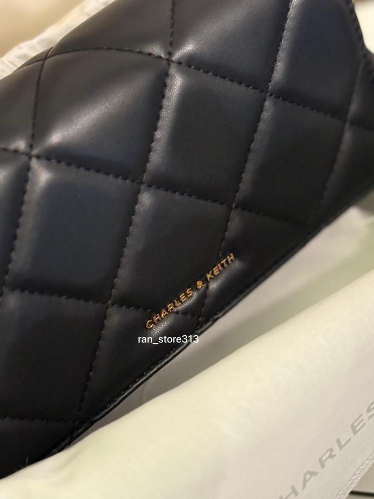 Paffuto Quilted Chain-Handle Long Wallet