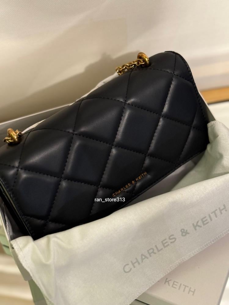 Paffuto Quilted Chain-Handle Long Wallet