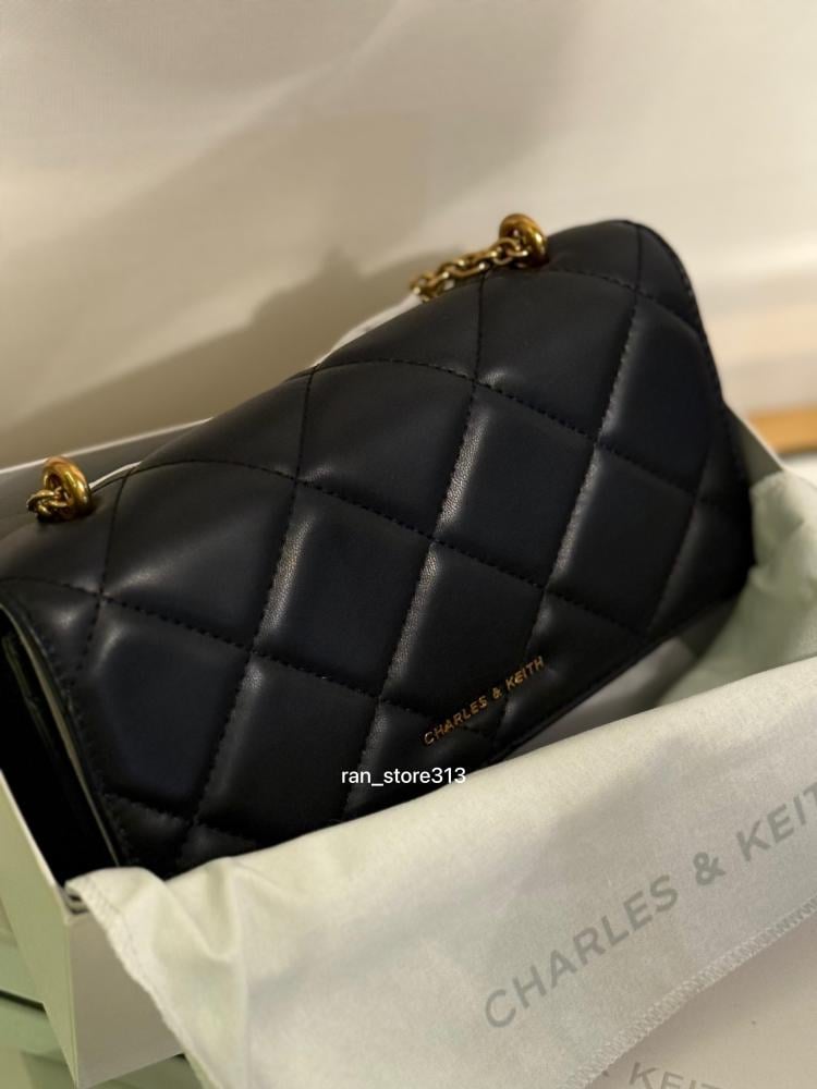 Paffuto Quilted Chain-Handle Long Wallet
