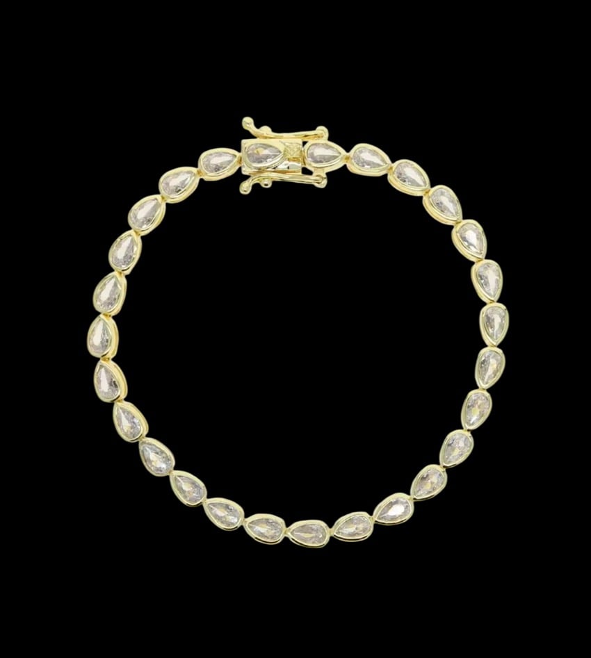 ‏Pear Shape Bracelet