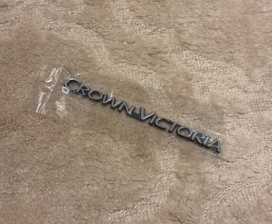 علامة كتابة كراون فكتوريا Crown Victoria