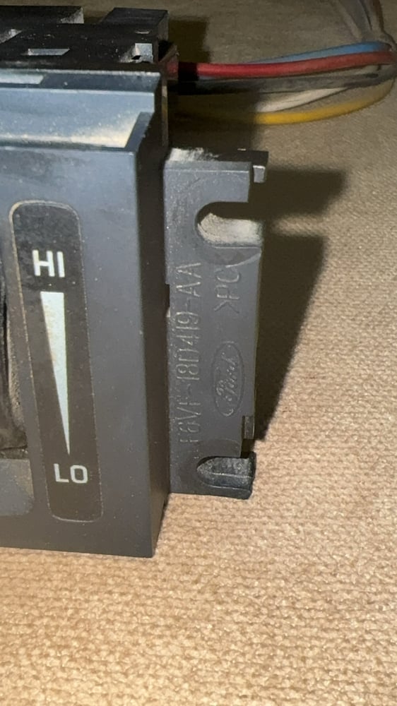 Electronic air conditioner key Ford Crown Victoria and Marquis