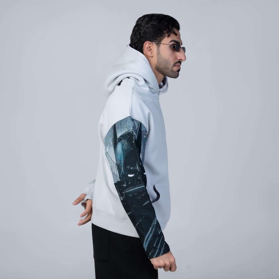 هودي سادة اوفر سايز  انمي تطريز الكريم الايمن انمي باتمان - رمادي فاتح