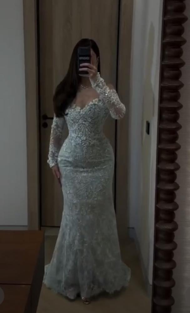 فستان فيرا