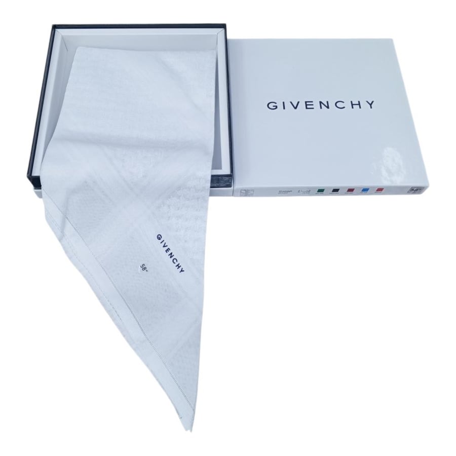 شماغ جيفنشي ابيضShamagh Gevenchy
