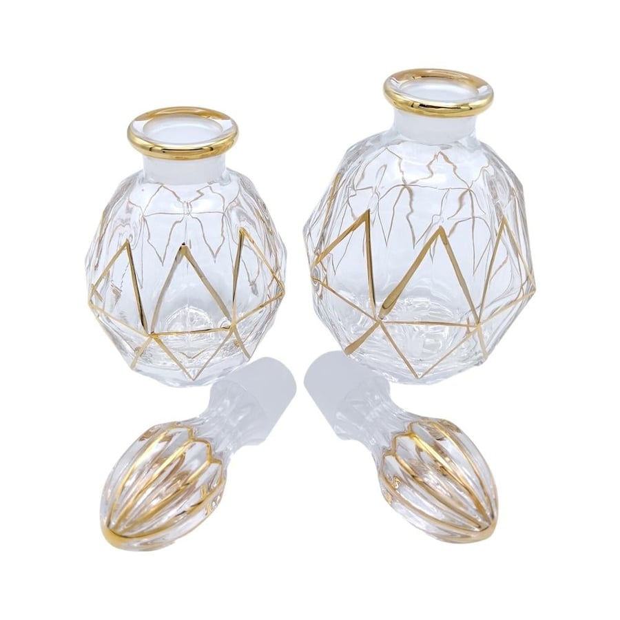 زجاج عطور شكل بيضاوي