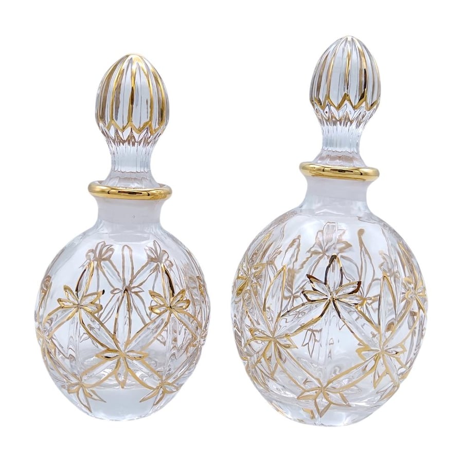 زجاج عطور ذات شكل بيضاوي