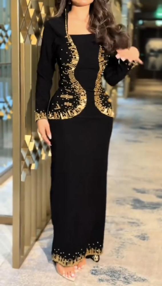 فستان أسماء