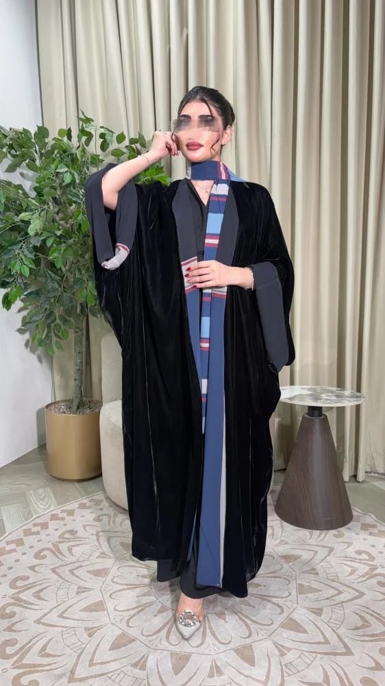 اماني مخمل اسود