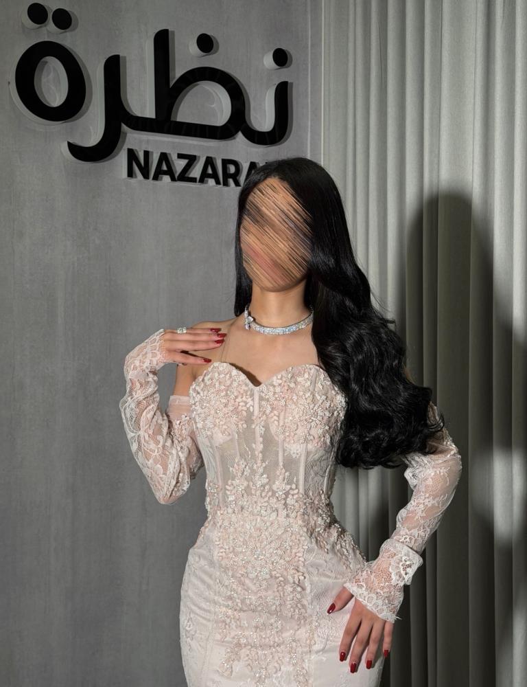 فستان سهرة باكمام دانتيل