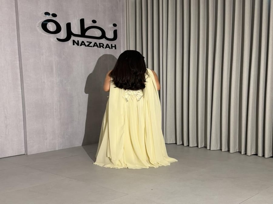 فستان كورسيه مع شال شيفون