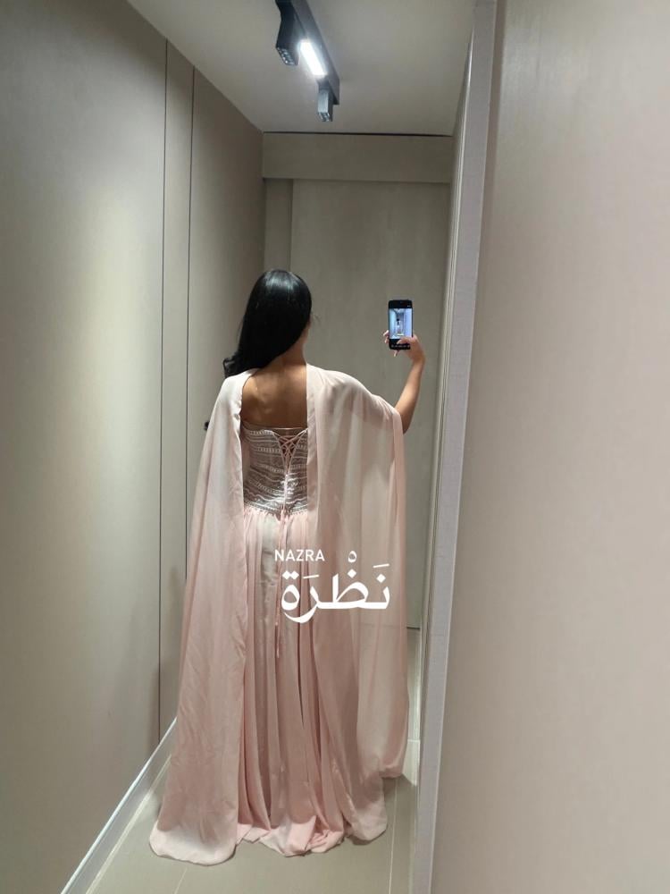 فستان تطريز مع شال