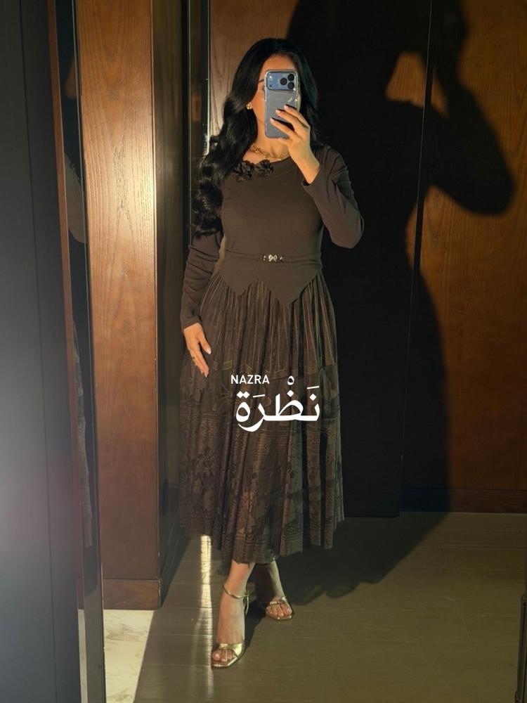 فستان بتصميم مميز اوف شولدر