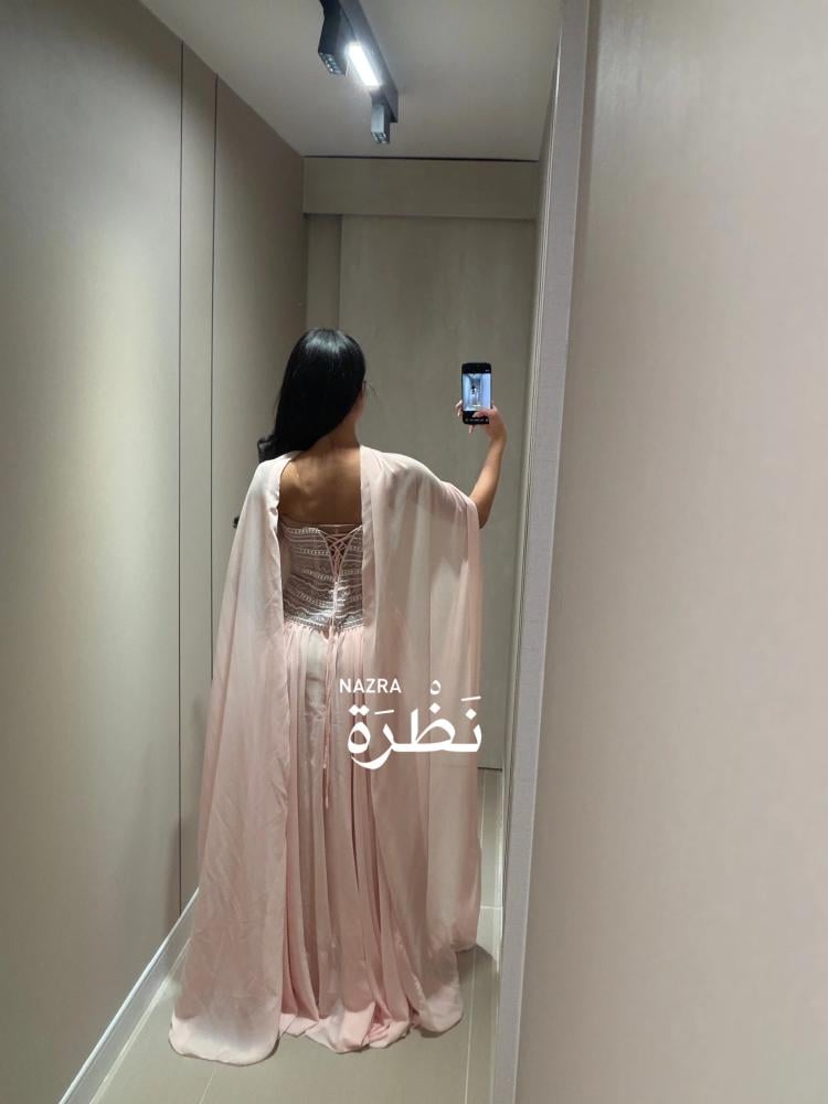فستان تطريز مع شال