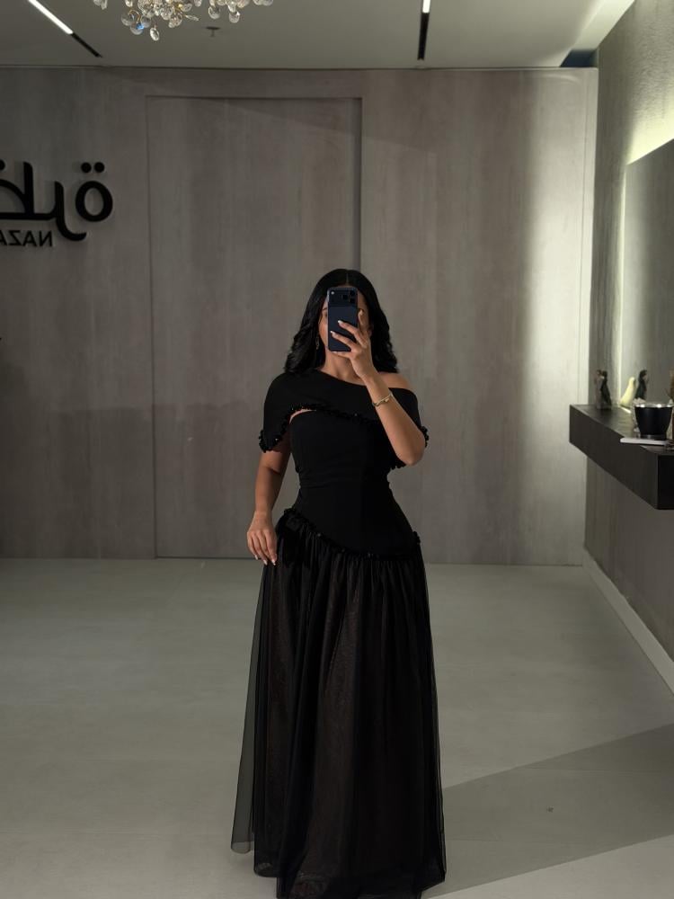 فستان سهره ناعم بتصميم مميز
