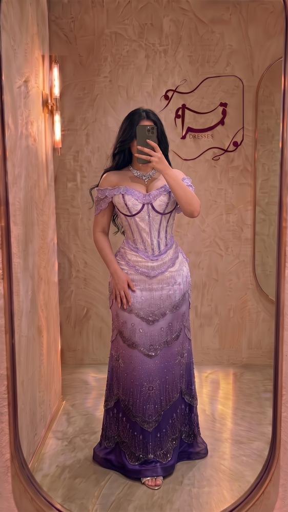 فستان نفوم