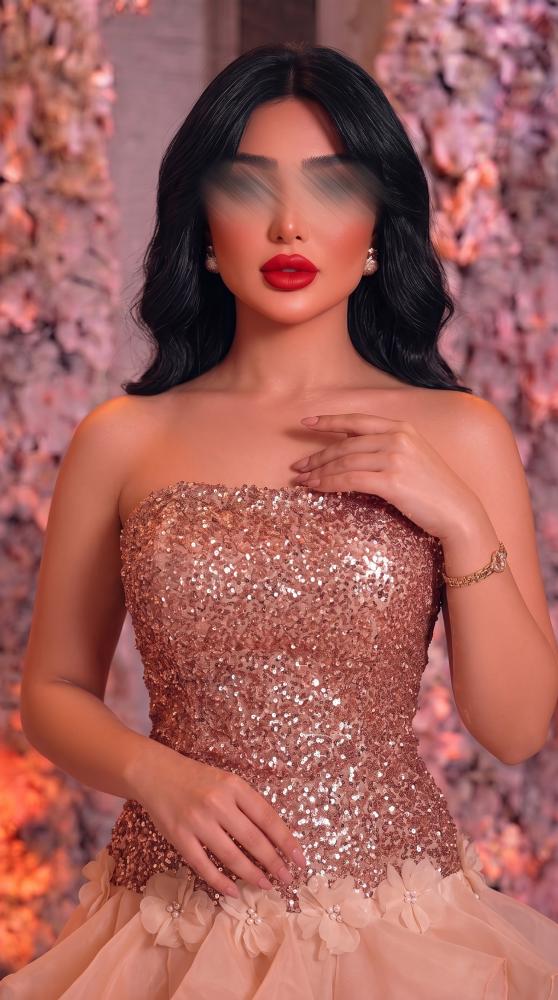 فستان نادا