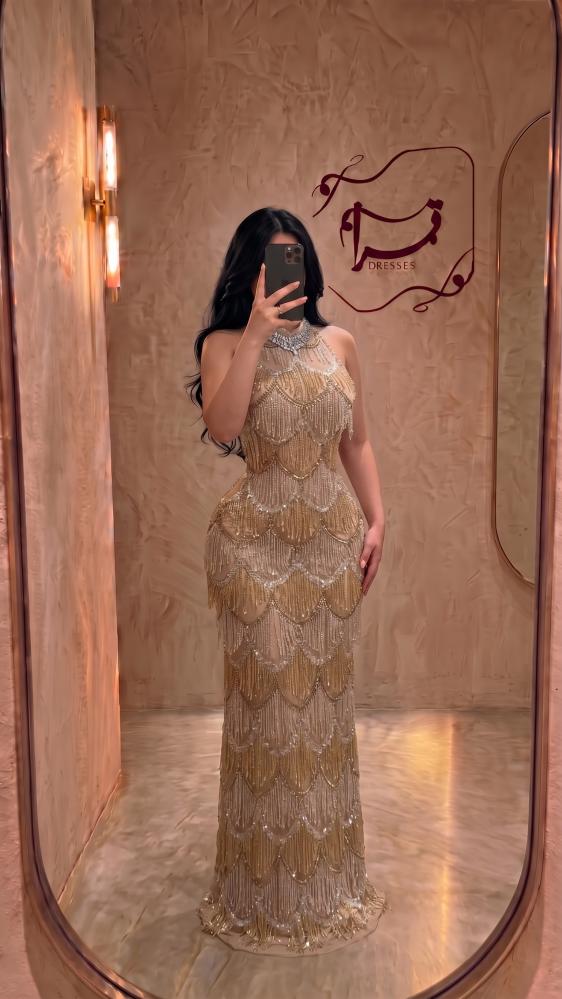 فستان اديل الذهبي