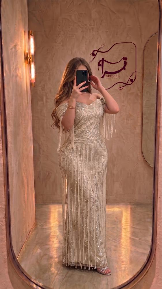 فستان شيوخه الهدب