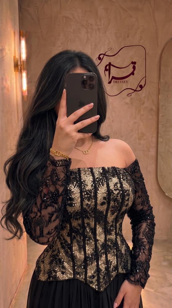 فستان قمراء