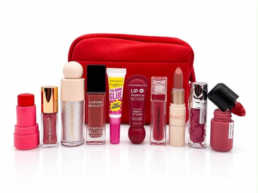 طقم مكياج LOVEME BEAUTY Cozy & Glean متكامل للشفاه والخدود والحواجب مع حقيبة حمراء أنيقة ومميزة جدا!