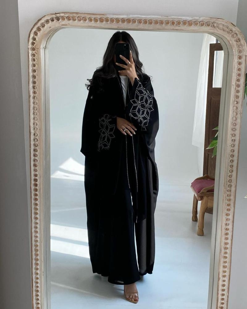 عباية تطريز ع الاكمام