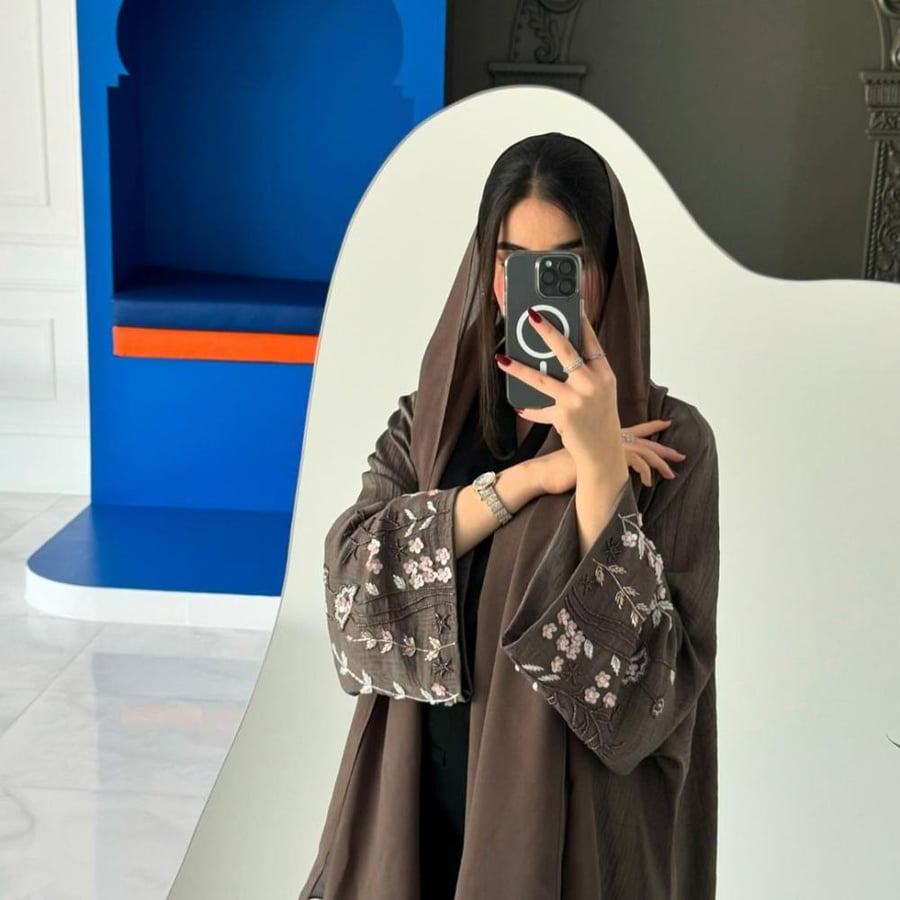 عباية الورد شك يدوي