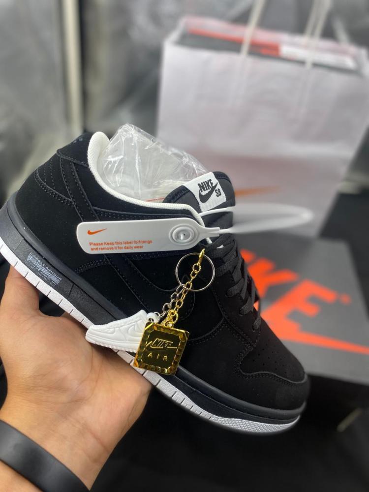 Nike Dunk Low