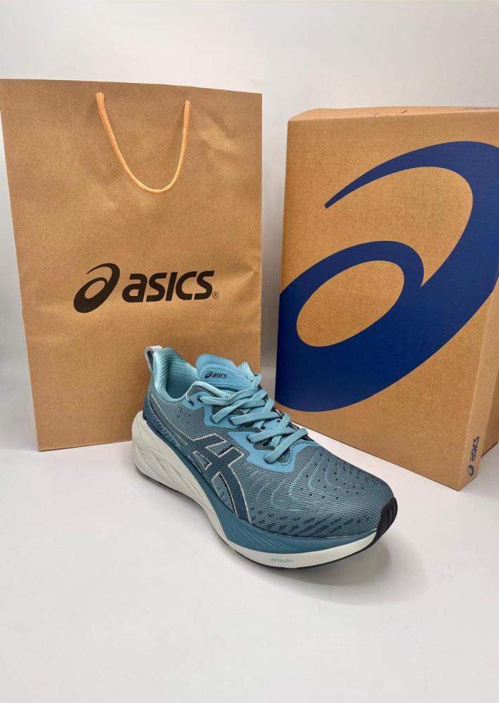 أسيكس نوفابلاستASICS Novablast 4