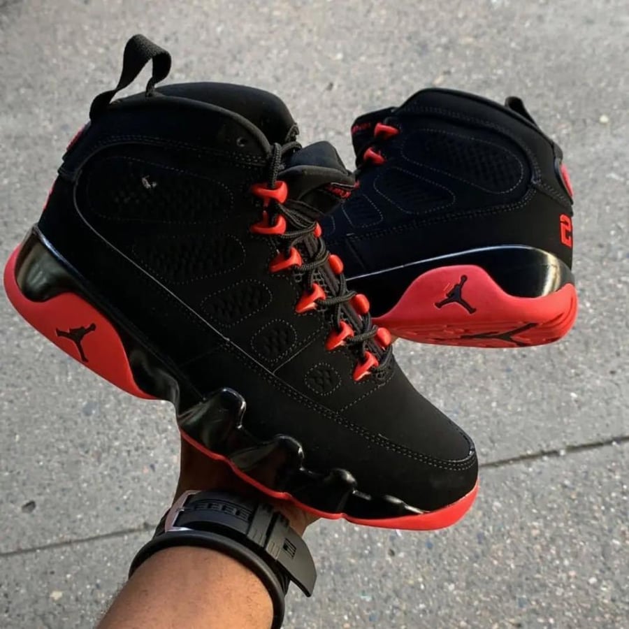 حذاء Air Jordan 9