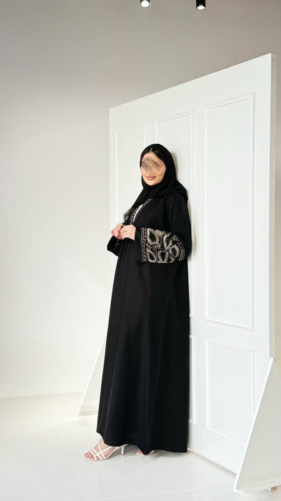 عباية كتان اسود