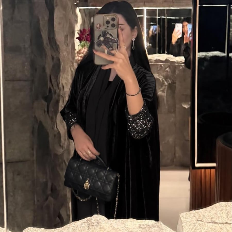 عباية مخمل فرنسي