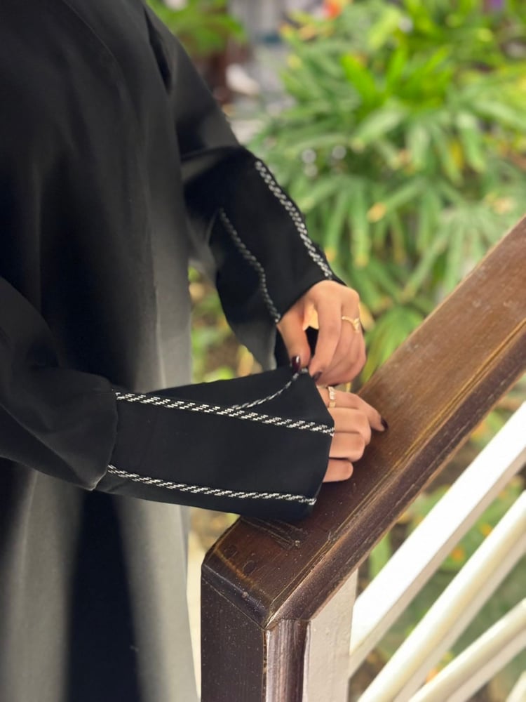 عباية عهد عباية ساده بتدخيلة على الكم