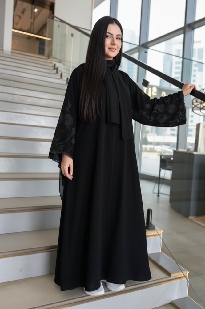 عباية تالا عباية عميلة باكمام مطرزه بلون الأسود_رقم الموديل :150