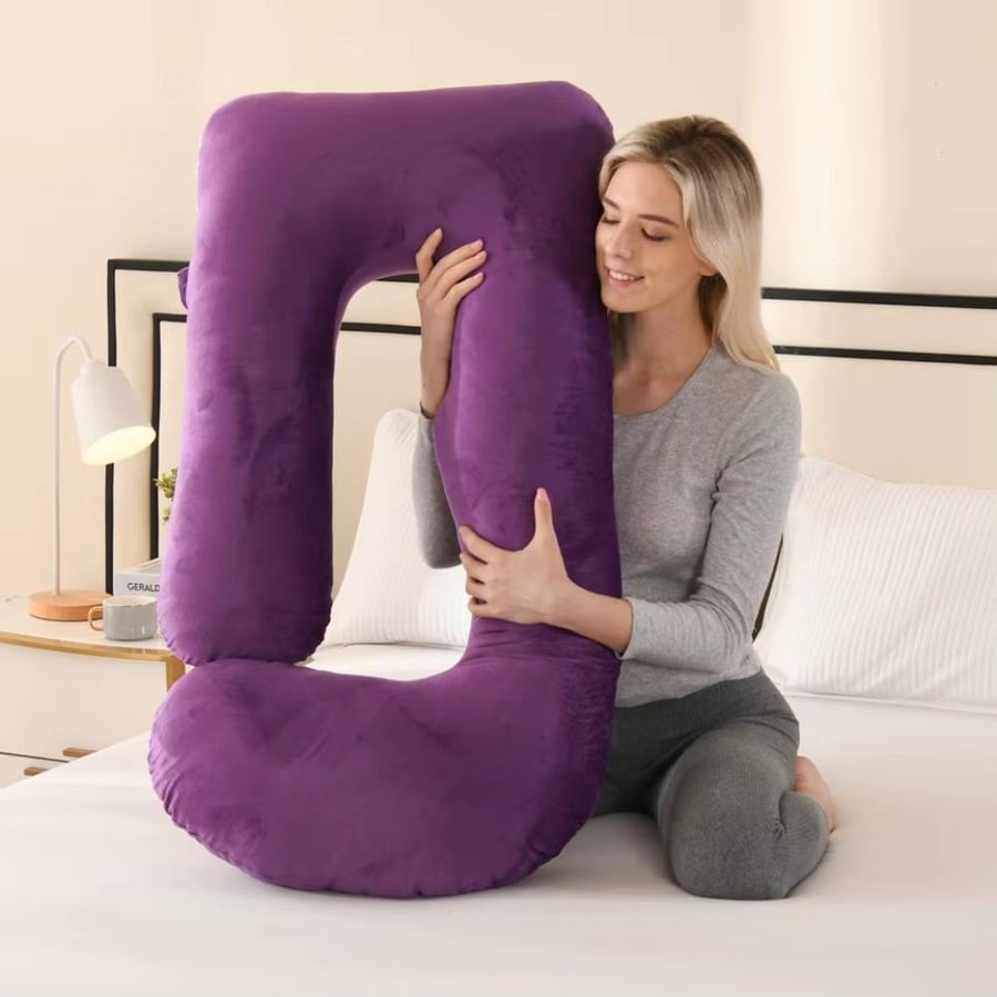 وسادة الحمل على شكل حرف G
