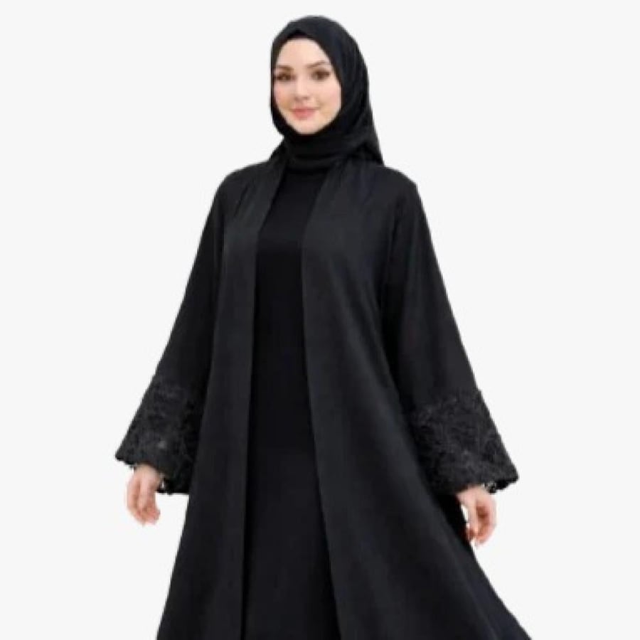 عباية ملكي كوري بتفاصيل دانتيل فاخرة