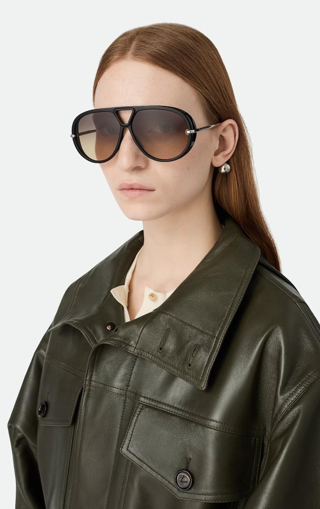 Bottega Veneta – Black & Silver
