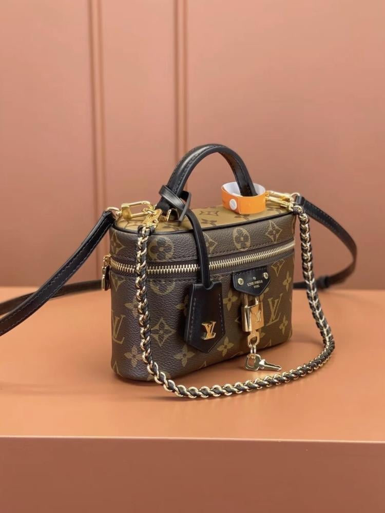 لوي فيتون Vanity Chain Pouch مقاس19cm