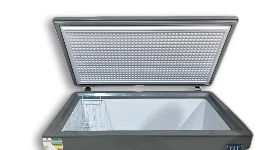 فريزر تي اي تي ارضي 7 قدم اللون فضي