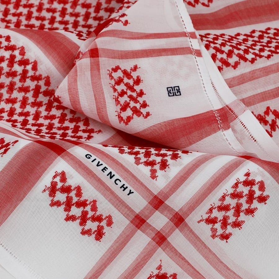 شماغ جيفنشي احمر اخر اصدار 2024