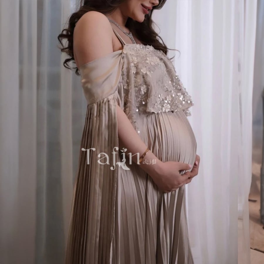 Elegant maternity dress, cost, stylish, broken, microdot
