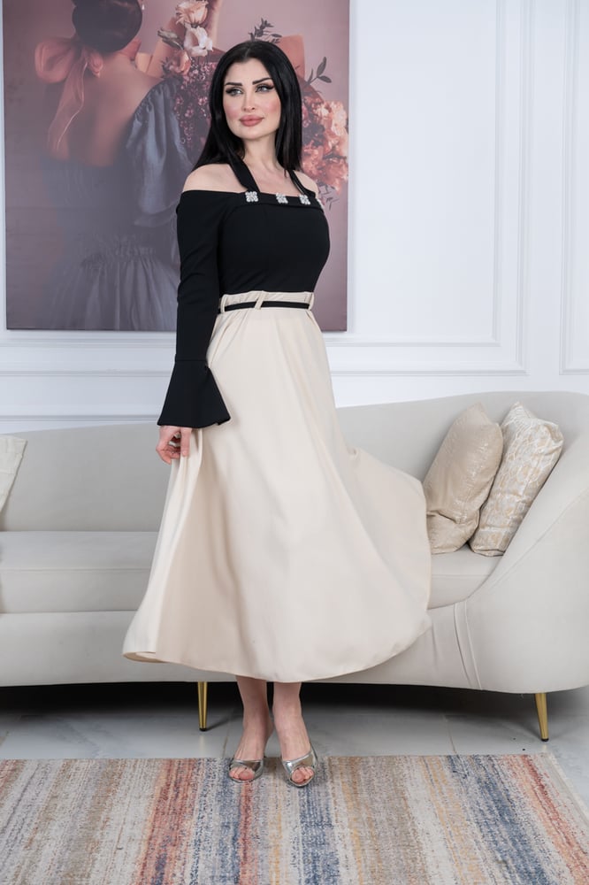Nawaem dress, two-tone prominent shape, with accessories