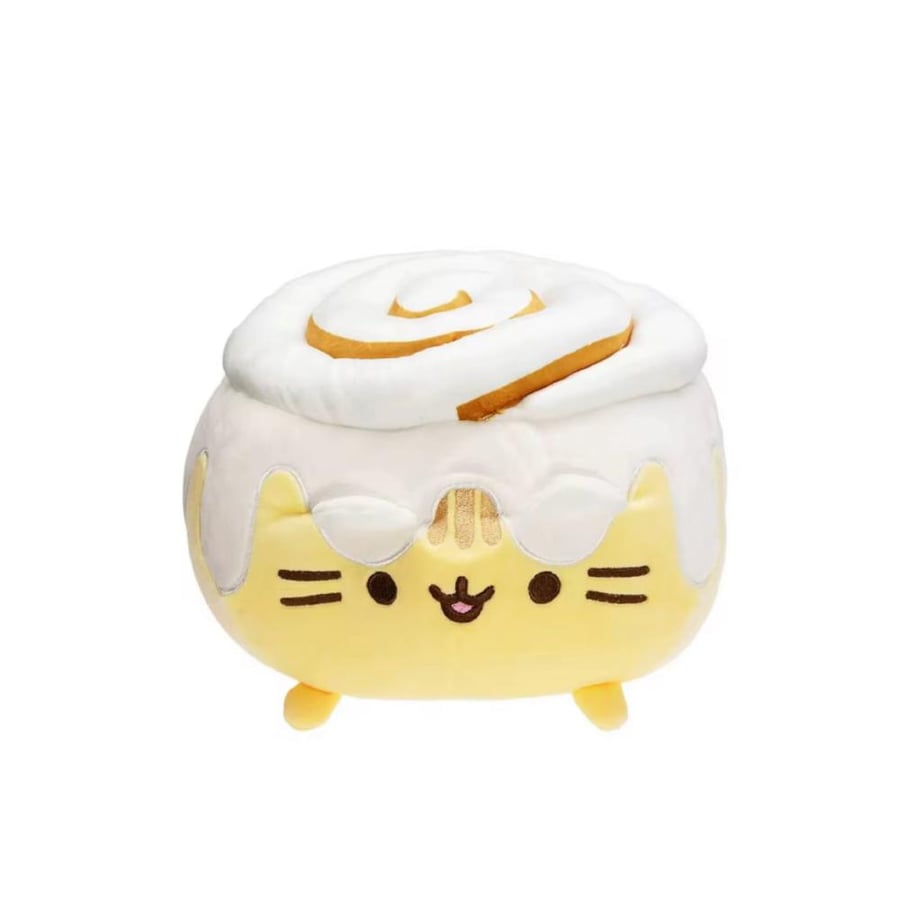 Pusheen cinnamon roll